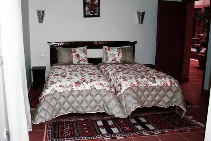 Room 11 of 31