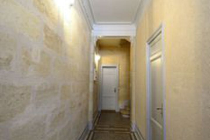 Room 35 of 74