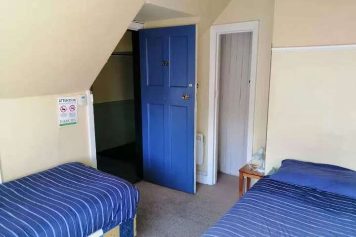 Room 30 of 62