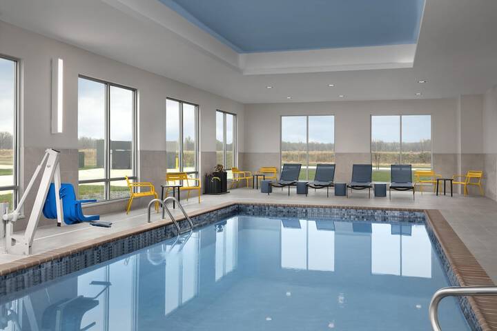 Photo of Hampton Inn by Hilton Dexter Pool
