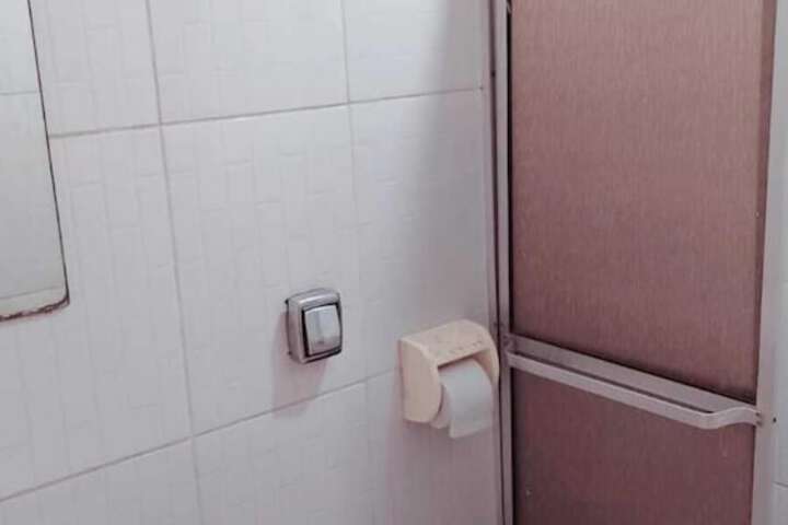 Room 15 of 18