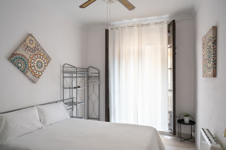 Room 2 of 47