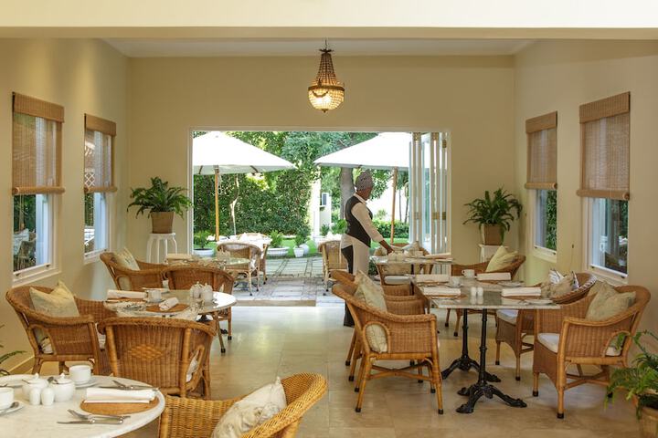 Breakfast/Coffee Service 48 of 80