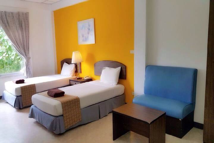 Room 6 of 24