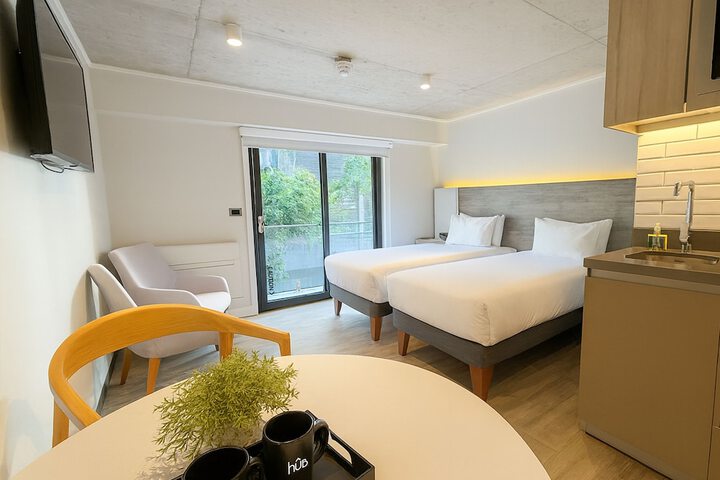 Room 16 of 37