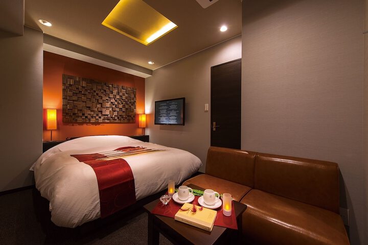 Room 5 of 48