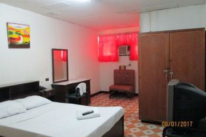 Room 7 of 30