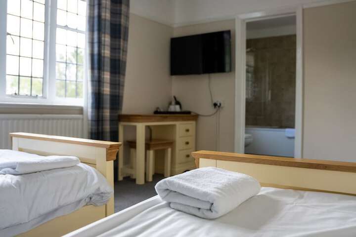 Room 10 of 35