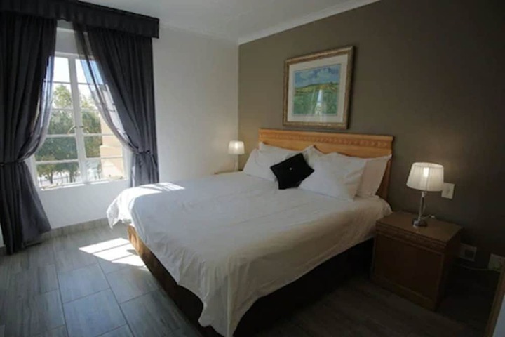Room 5 of 42
