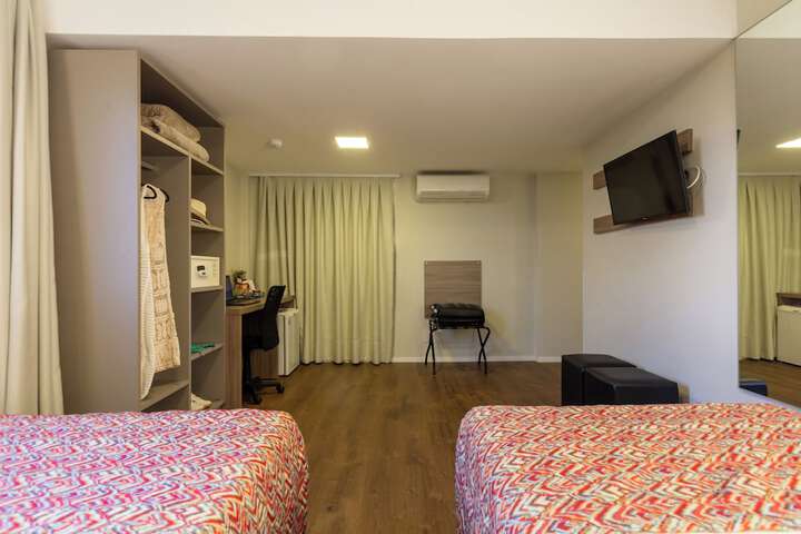 Room 52 of 162