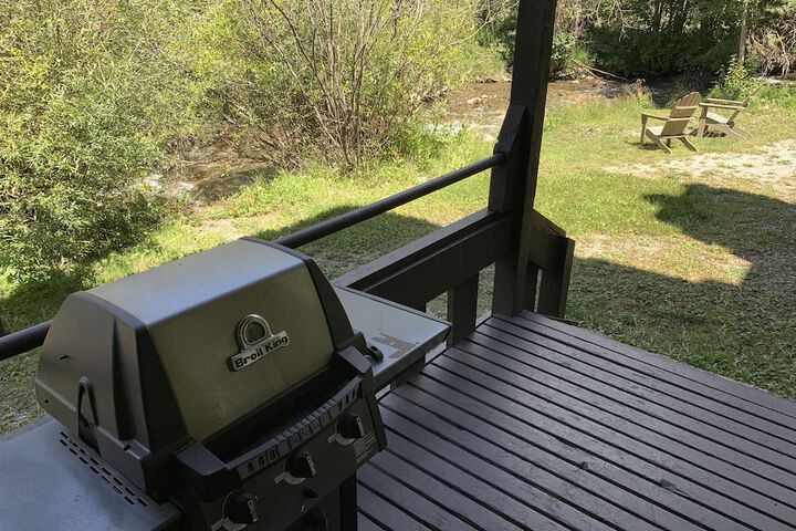 Property Grounds 37 of 44