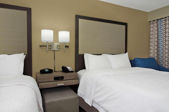 2 Double Beds Hearing Accessible (3 of 7)