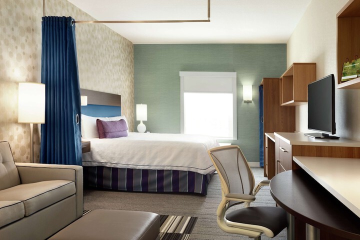 1 King Bed Studio Suite (4 of 7)