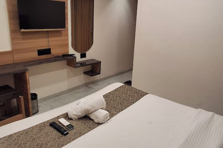 Room 26 of 33