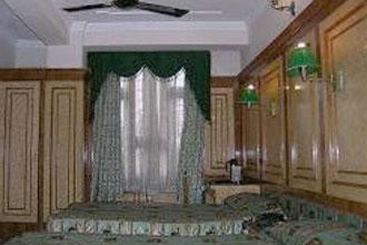 Room 2 of 5