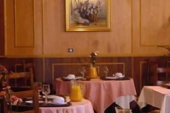 Dining Photos