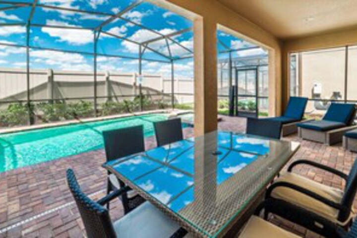 Pool 12 of 29