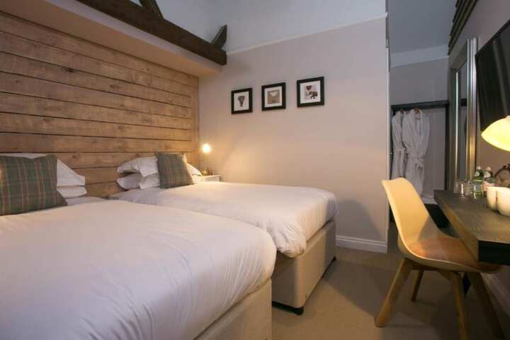 Room 4 of 21