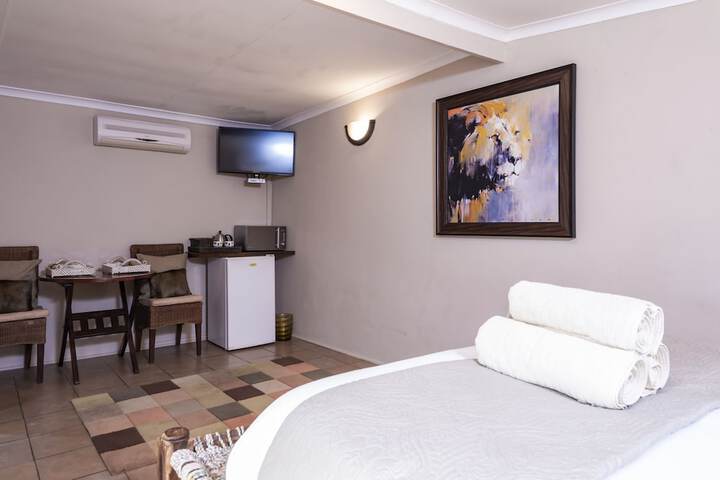 Room 44 of 101