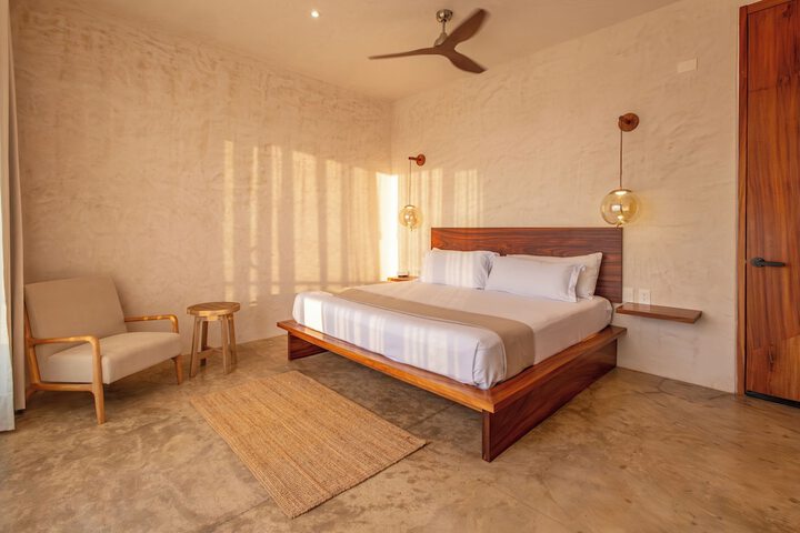 Room 27 of 70