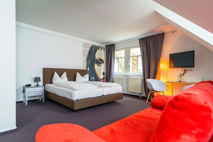 Room 3 of 17