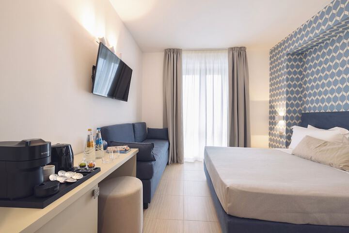 Room 3 of 17