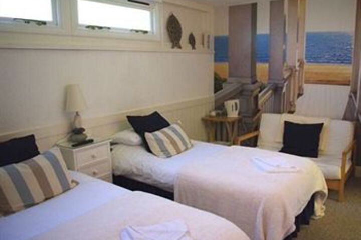Room 2 of 3