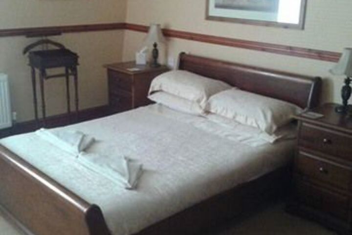 Room 10 of 17