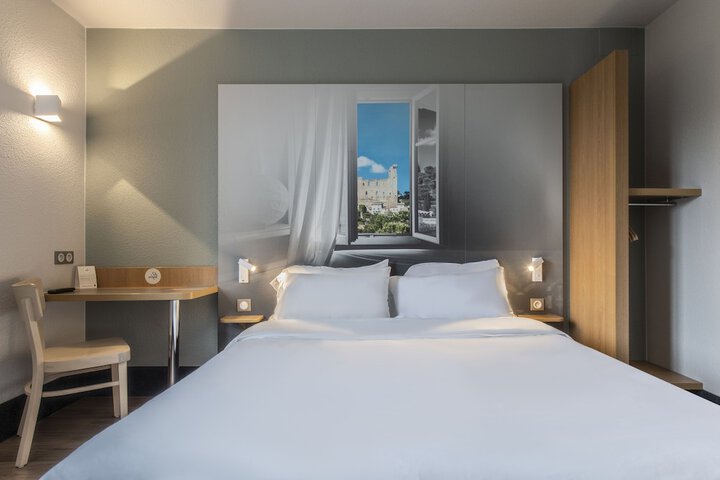 Room 18 of 57