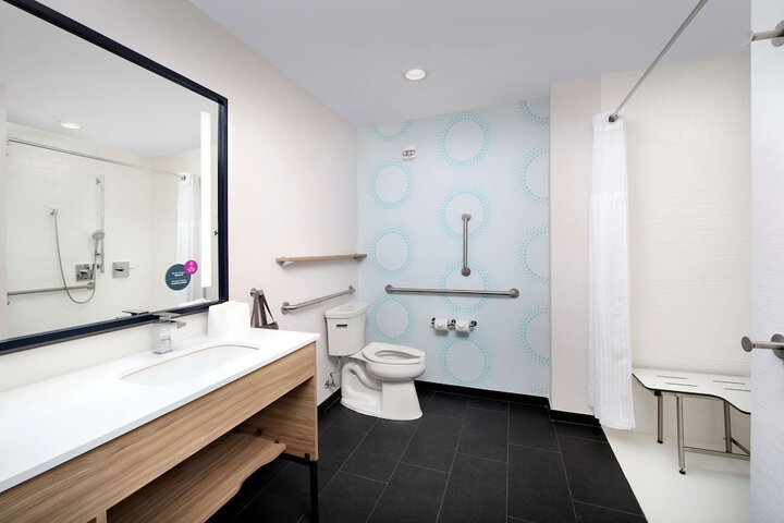 Bathroom shower