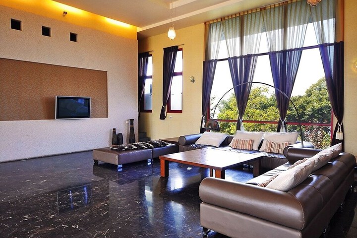 Hotel Interior 1 of 12