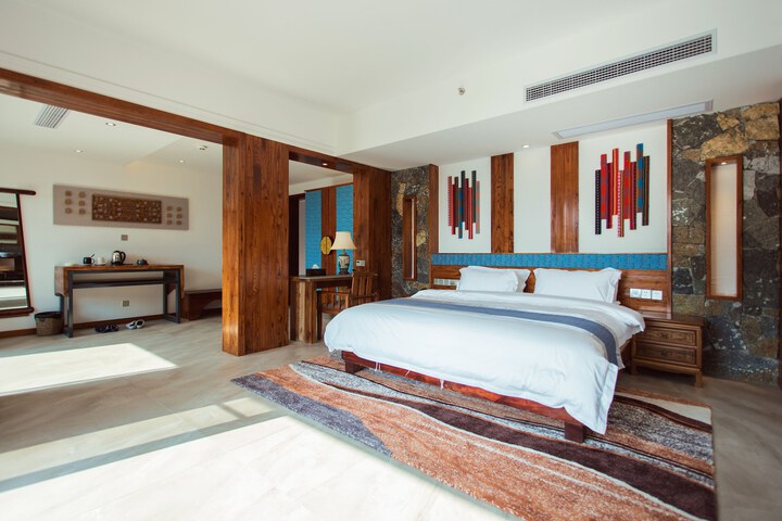 Room 35 of 111
