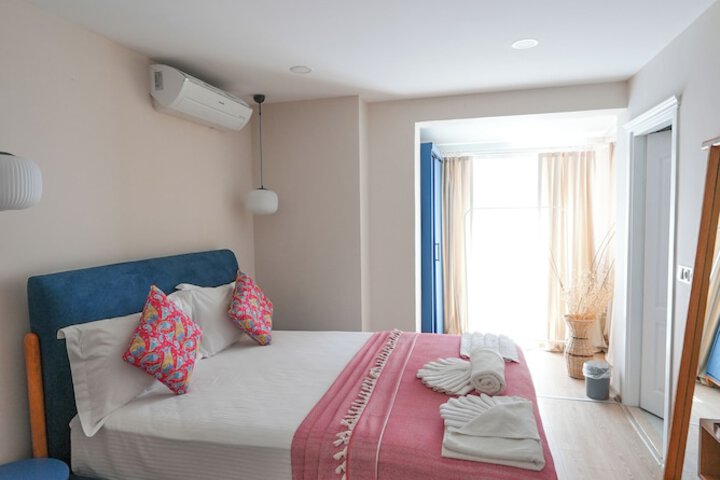 Room 8 of 17