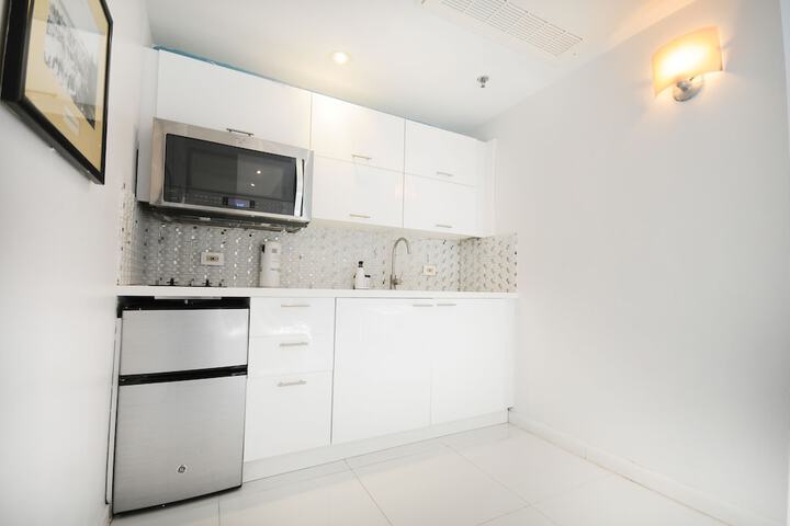 Private kitchenette
