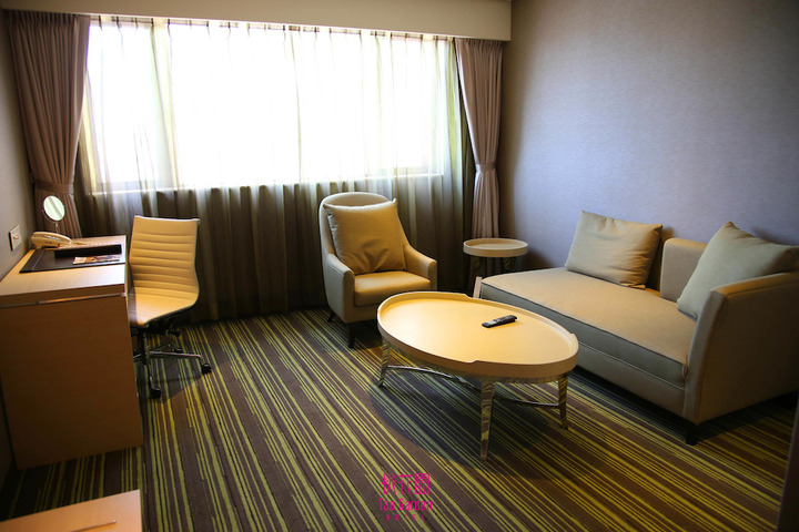 Room 14 of 33
