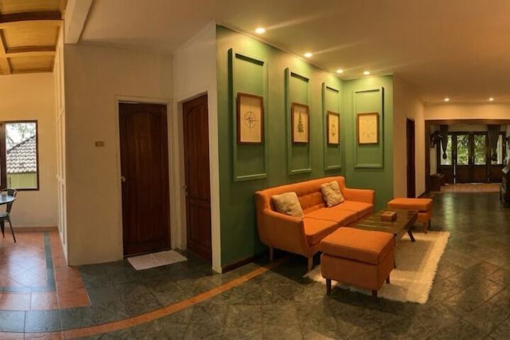 Room 11 of 26