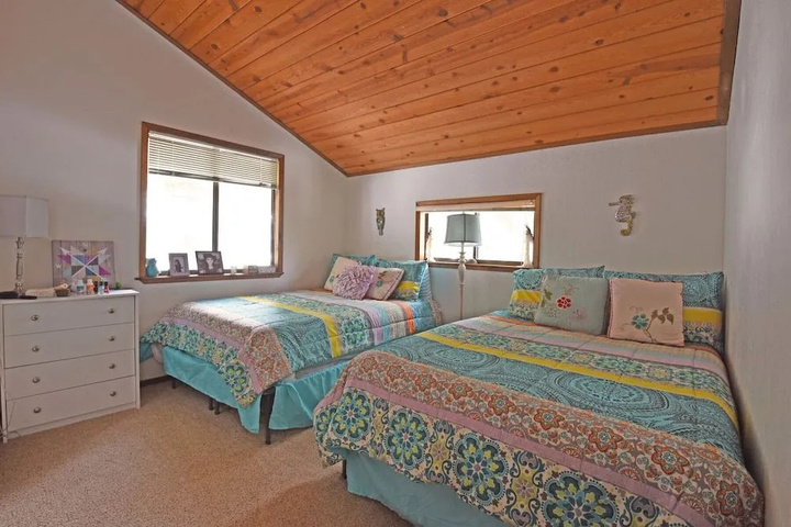 Room 4 of 13