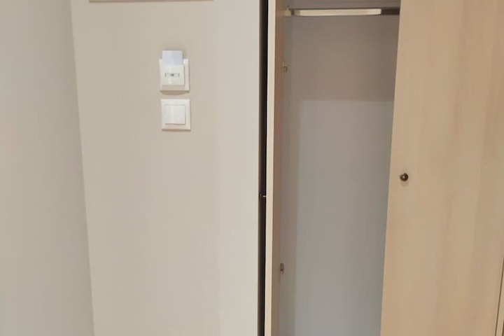Room 8 of 36