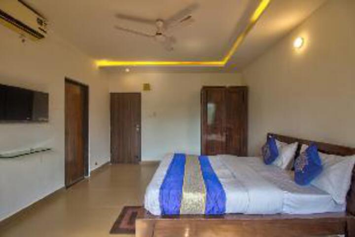 Room 8 of 31