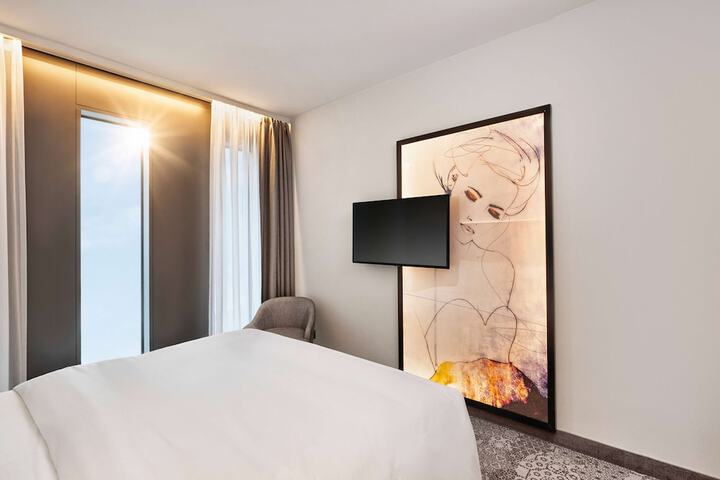 Room 12 of 39
