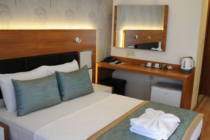Room 12 of 72