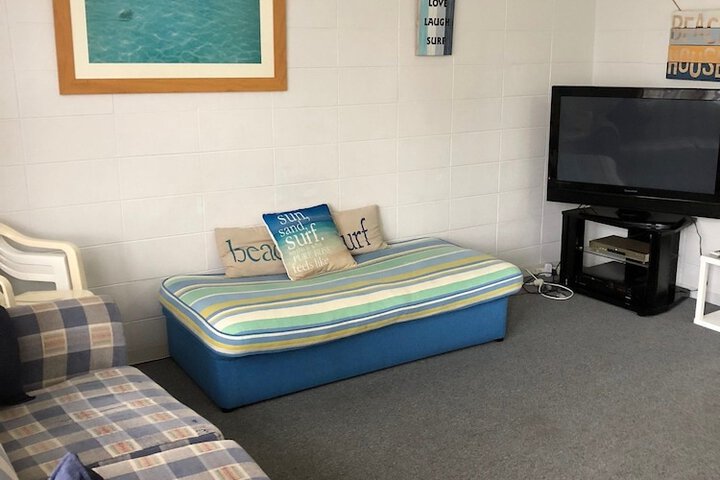 Room 5 of 7