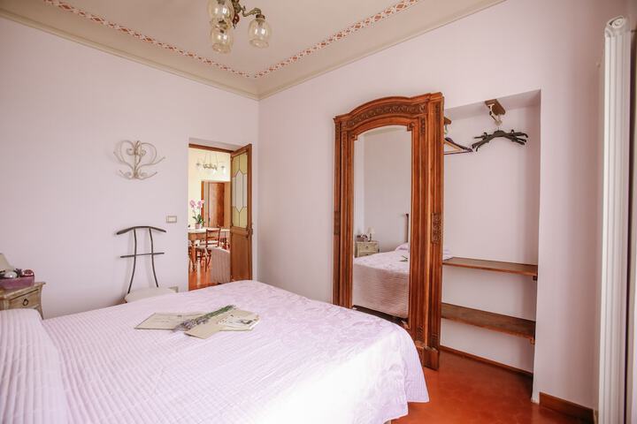 Room 12 of 40