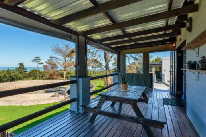 DUNKES ORGANIC EQUESTRIAN ESTATE
