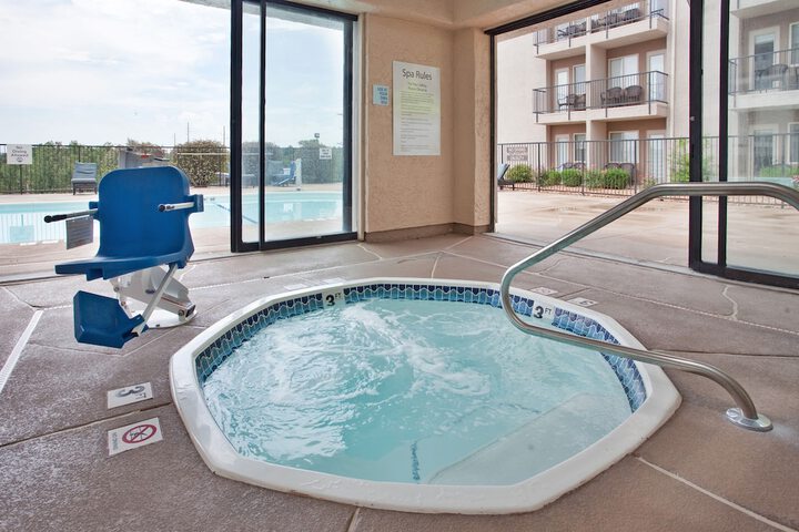 Pool 25 of 52