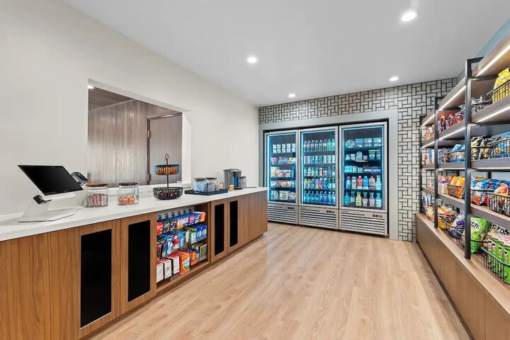 Snack bar