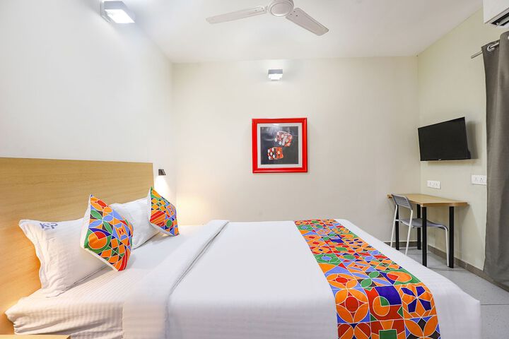 Room 16 of 33