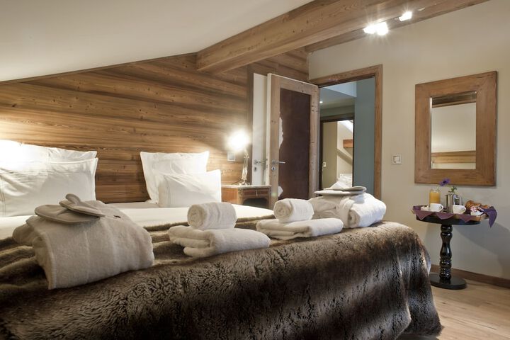 Room 13 of 64