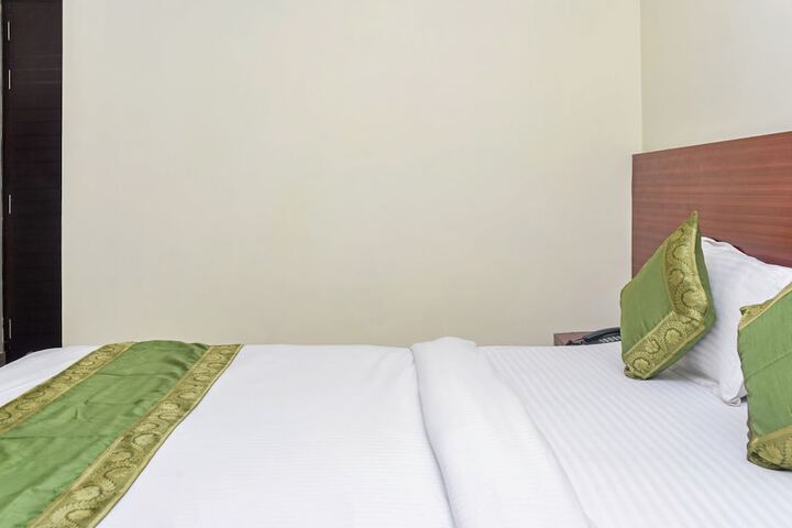Room 18 of 34
