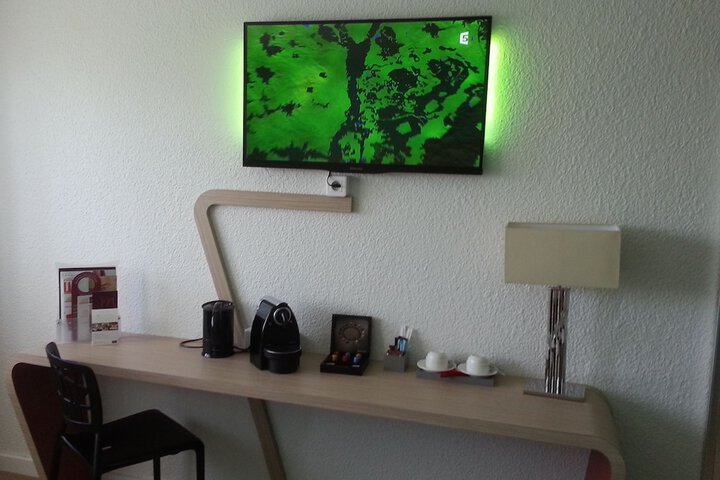 Room 34 of 81